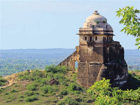  Rohtas Fort – Pomieszczenie Wschodnich Skarbów i Niezwykłej Architektury Mughal!