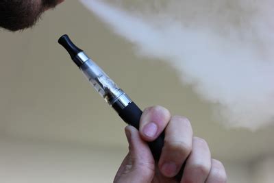 Does Vaping Show Up on Drug Test? Exploring the Curious Connection Between Clouds and Chemistry