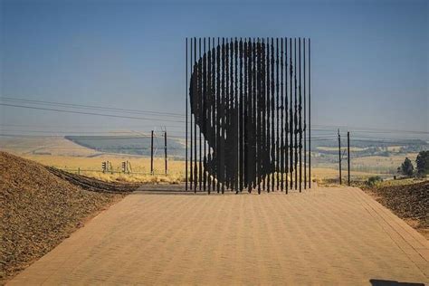  Nelson Mandela Capture Site: Historia w Ulicy i Niezapomniane Spotkania z Przeszłością!