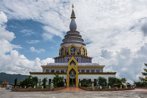 Biała Pagoda - Miejsce Buddyjskich Kontemplacji i Widowiskowej Panoramy!