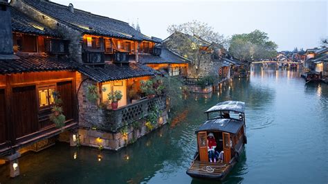  Wuzhen Water Towns, Picturesque Canals and Ancient Charm!